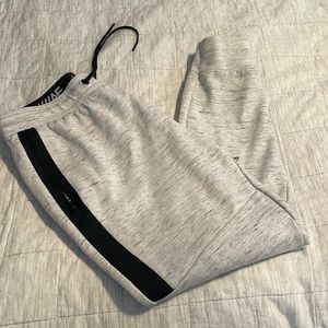 American eagle comfy joggers